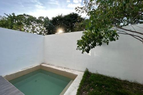 1472-47797-Casa-tipo-townhouse-en-venta-de-2-habitaciones-y-alberca-en-Real-Montejo-Mérida-SMA24.jpg