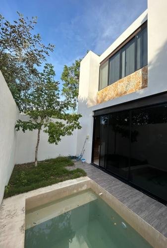 1472-47799-Casa-tipo-townhouse-en-venta-de-2-habitaciones-y-alberca-en-Real-Montejo-Mérida-SMA28.jpg