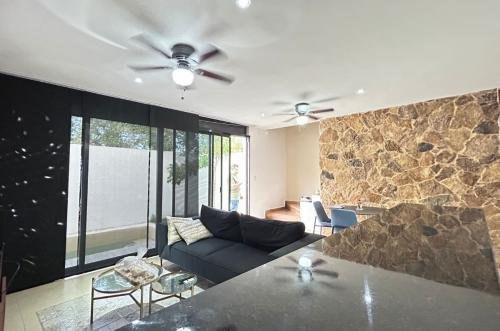 1472-47812-Casa-tipo-townhouse-en-venta-de-2-habitaciones-y-alberca-en-Real-Montejo-Mérida-SMA8.jpg