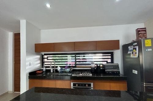 1472-47815-Casa-tipo-townhouse-en-venta-de-2-habitaciones-y-alberca-en-Real-Montejo-Mérida-SMA11.jpg