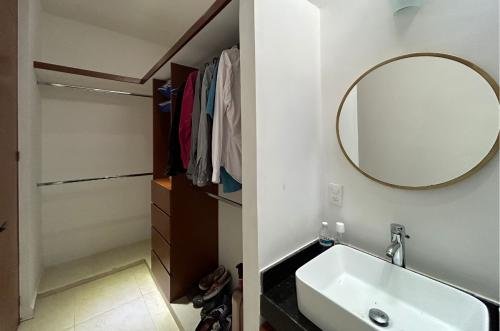1472-47825-Casa-tipo-townhouse-en-venta-de-2-habitaciones-y-alberca-en-Real-Montejo-Mérida-SMA21.jpg