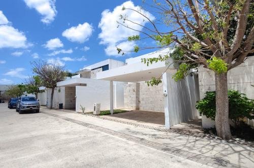 1534-43557-Casa-en-venta-en-Arborettos-Merida-zona-Cabo-Norte-con-3-habitaciones-equipada_(3).jpg