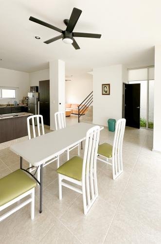 1596-44962-Casa-en-Renta-3-Habitaciones-con-Amplío-Jardín_en_Conkal-al-Norte-de-merida_(2).jpg