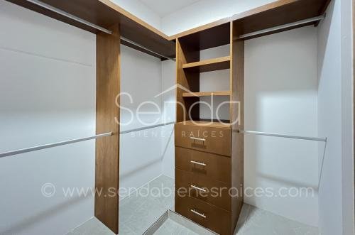 1701-47113-1524-43960-Casa-tipo-Townhouse-en-renta-en-privada-Soho-en-Temozon-Merida-con-3-recamaras-MAH_(27).jpg