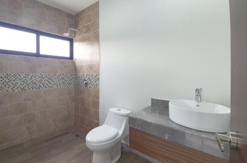 1720-48036-Casas-en-venta-en-el-Conkal-Merida-2-plantas-y-recamara-en-planta-baja_(19).jpg