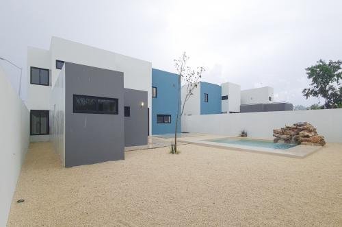 1720-48039-Casas-en-venta-en-el-Conkal-Merida-2-plantas-y-recamara-en-planta-baja_(22).jpg