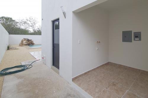 1720-48042-Casas-en-venta-en-el-Conkal-Merida-2-plantas-y-recamara-en-planta-baja_(25).jpg