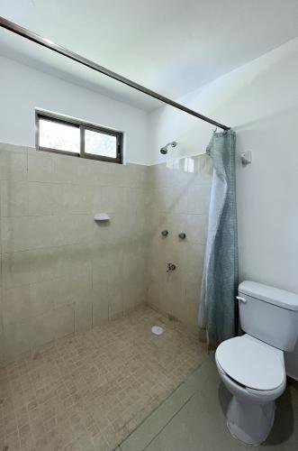 1735-48724-Casa-en-renta-Santa-Gertrudis-Merida-privada-Vivenza-3-habitaciones-y-alberca_(18).jpg