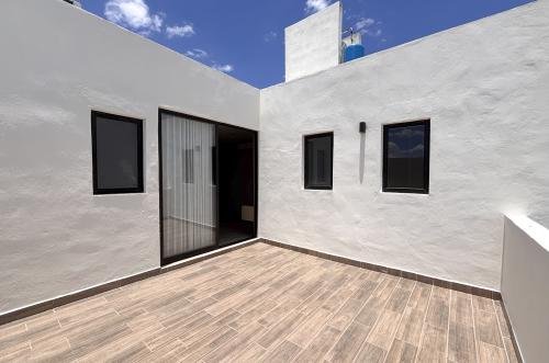 1750-48890-Casa-en-venta-en-Verna-Conkal-en-Merida-de-2-plantas-3-recamaras-equipada_(17).jpg