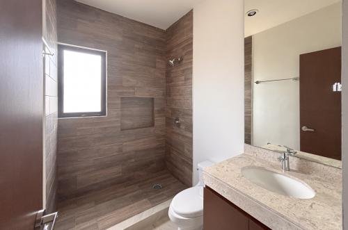1750-48896-Casa-en-venta-en-Verna-Conkal-en-Merida-de-2-plantas-3-recamaras-equipada_(23).jpg