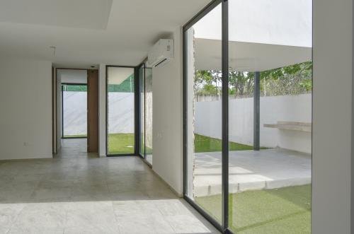 1825-50173-Casa-en-Venta-de-3-recamaras-mas-flex-en-el-norte-de-Merida-Privada-Kinish_(6).jpg