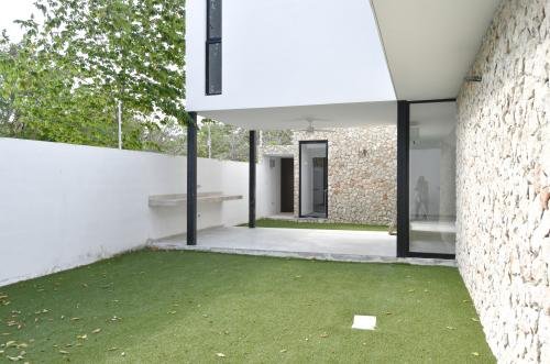1825-50178-Casa-en-Venta-de-3-recamaras-mas-flex-en-el-norte-de-Merida-Privada-Kinish_(12).jpg