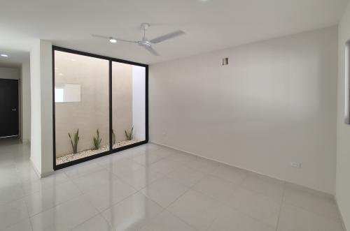 1834-50828-Casa-en-Venta-en-Gran-San-Pedro-Cholul-coN-habitación-en-planta-baja-y-alberca_(6).jpg