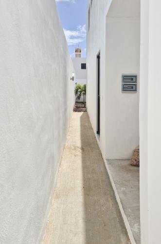 1834-50839-Casa-en-Venta-en-Gran-San-Pedro-Cholul-coN-habitación-en-planta-baja-y-alberca_(17).jpg