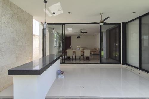 1858-50947-Casa-en-Renta-en-Privada-ubicada-en-Cholul-Merida-Amueblada-y-Equipada_(12).jpg