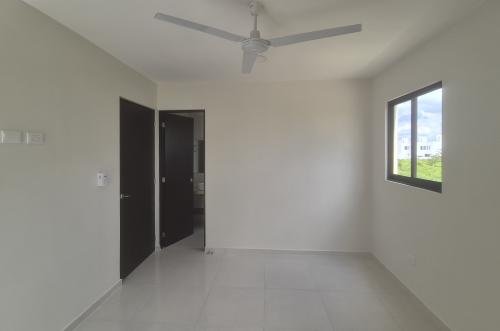 1859-50992-Casa-en-Venta-en-Gran-San-Pedro-Cholul-con-habitacion-en-planta-baja-y-alberca_(15).jpg
