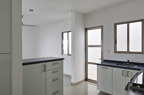 1865-51087-Casa-en-Renta-en-Residencial-Torremolinos-en-Merida-con-3-habitaciones-y-alberca_(10).jpg