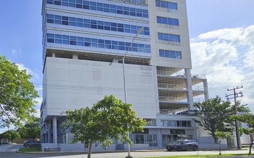 1868-51185-Oficina-en-renta-Montecristo-Merida-en-edificio-corporativo-con-amenidades_(1).jpg