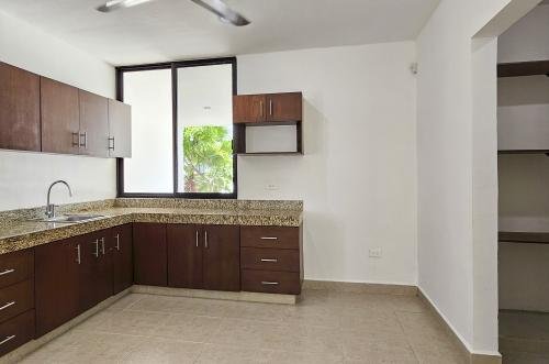 1936-54668-Casa-en-Venta-en-Real-Montejo-Mérida-con-cochera-techada-3-recámaras-y-alberca_(15).jpg
