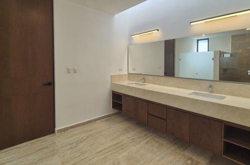1941-52947-Casa-en-Venta-en-privada-ubicada-en-xcanatun-con-4-habitaciones-y-alberca_(62).jpg