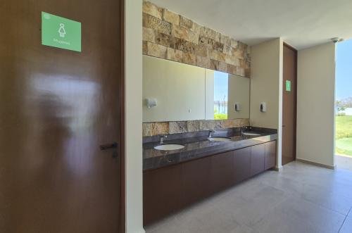 1942-53016-Lotes-Residenciales-en-Venta-en-Privada-Ciudad-Central-con-amenidades_(19).jpg