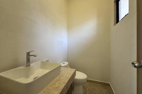 2000-54316-Casa-en-Renta-de-un-piso-con-2-habitaciones-y-alberca-en-Conkal-20_(7).jpg