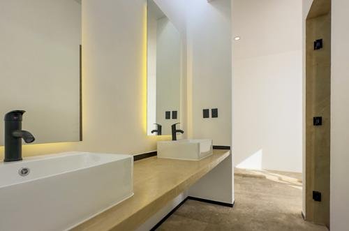 2027-55108-Casa-en-venta-en-Conkal-Merida-de-una-planta-con-3-habitaciones-y-alberca_(23).jpg