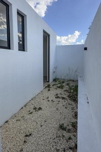 2027-55110-Casa-en-venta-en-Conkal-Merida-de-una-planta-con-3-habitaciones-y-alberca_(25).jpg