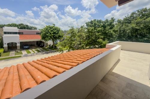 2034-55211-_Casa-en-venta-ubicada-en-Cholul-de-4-habitaciones-alberca-en-privada_(74).jpg