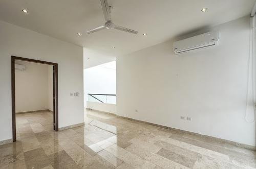 832-49516-Casa-en-venta-en-Compostela-Merida-de-4-habitaciones-con-un-increible-diseno_(59).jpg